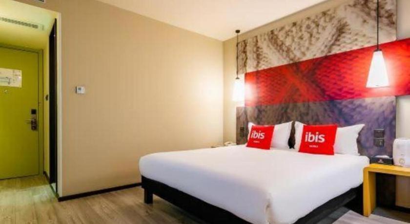 Ibis Xi'An First Gaoxin Rd Hotel Exterior photo